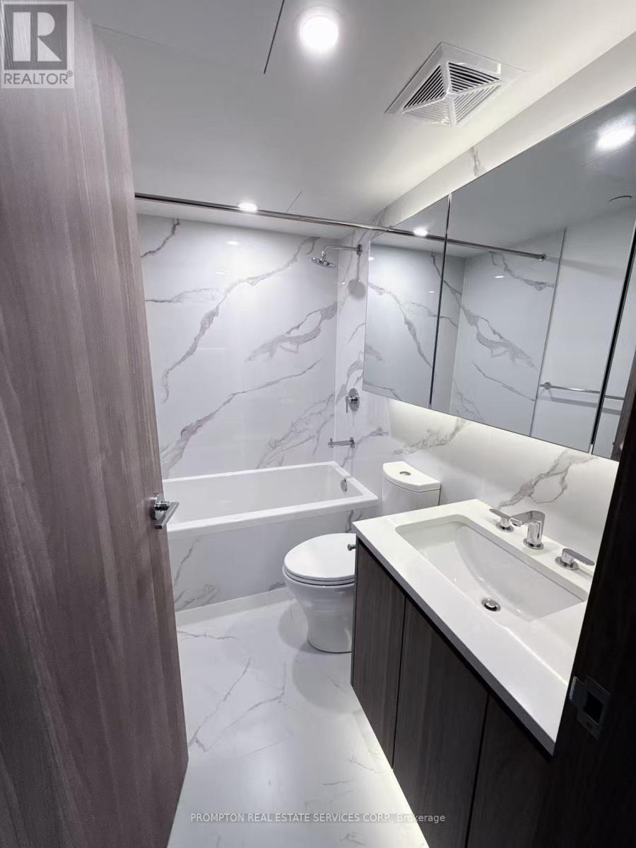 6105 - 3 Concord Cityplace Way, Toronto, Ontario  M5V 0X4 - Photo 19 - C12430891