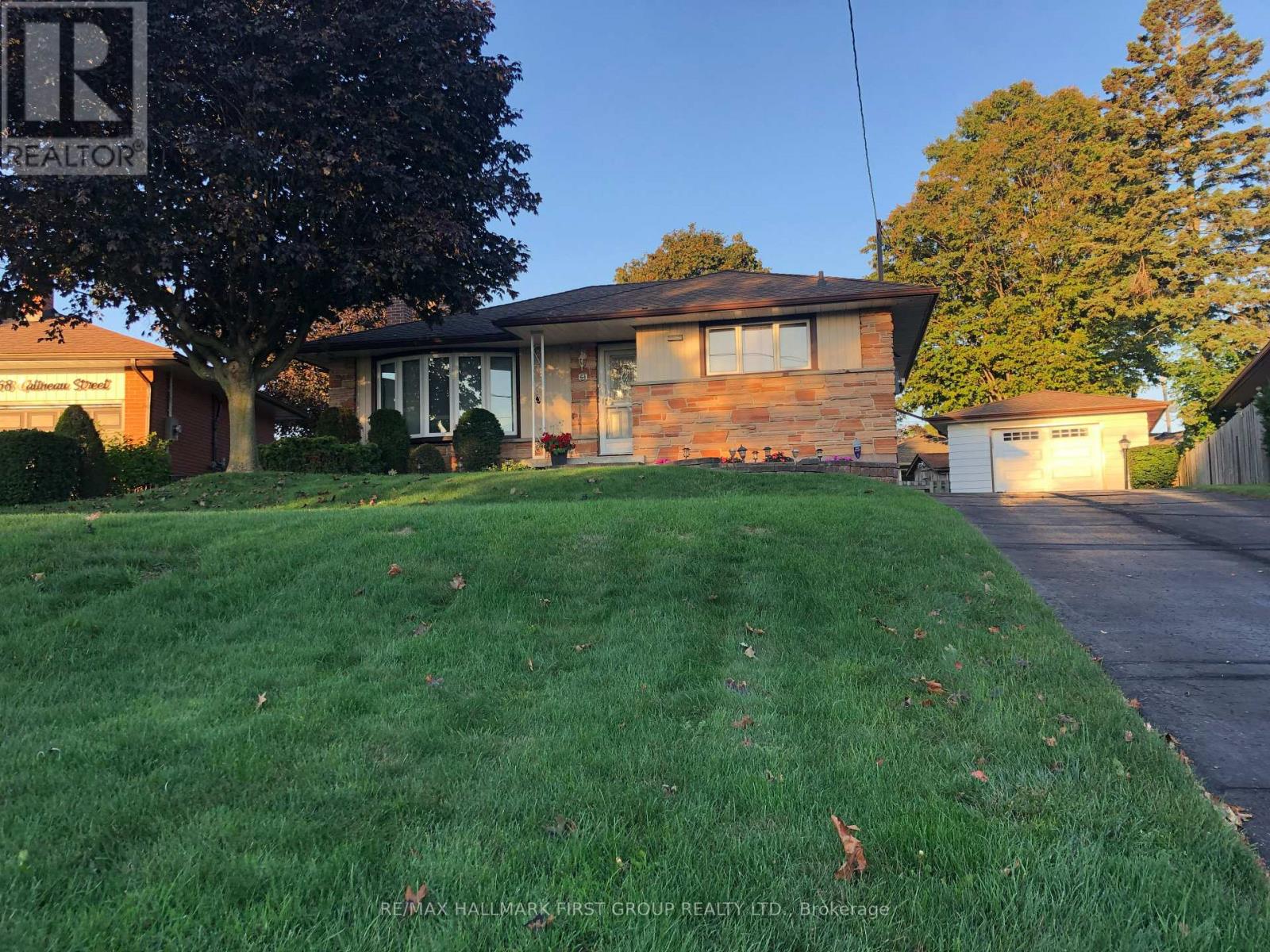 64 Gatineau Street, Oshawa, Ontario  L1H 7G3 - Photo 1 - E12352469
