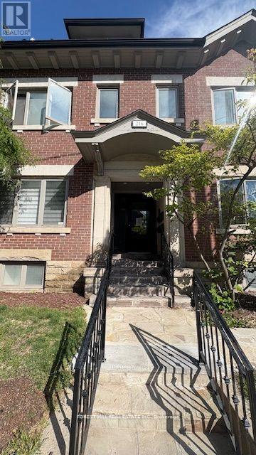 4 - 216 Heath Street, Toronto, Ontario  M5P 1N7 - Photo 2 - C12433794