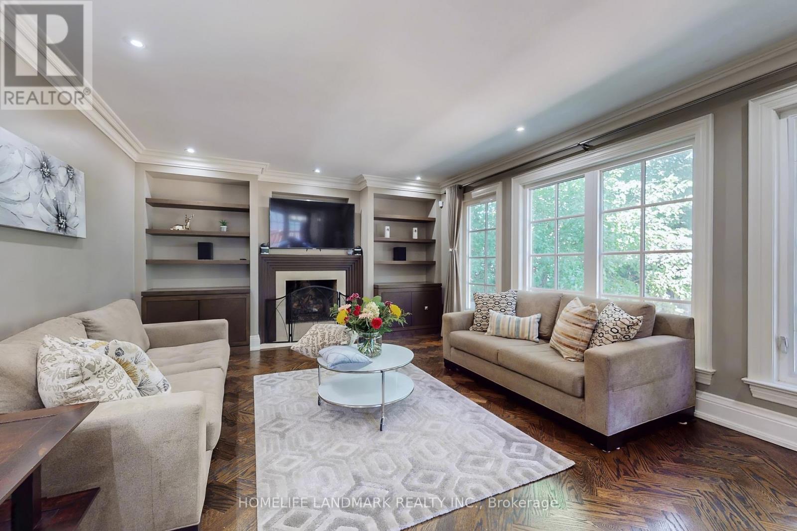 30 Bobwhite Crescent, Toronto, Ontario  M2L 2E1 - Photo 10 - C12433811
