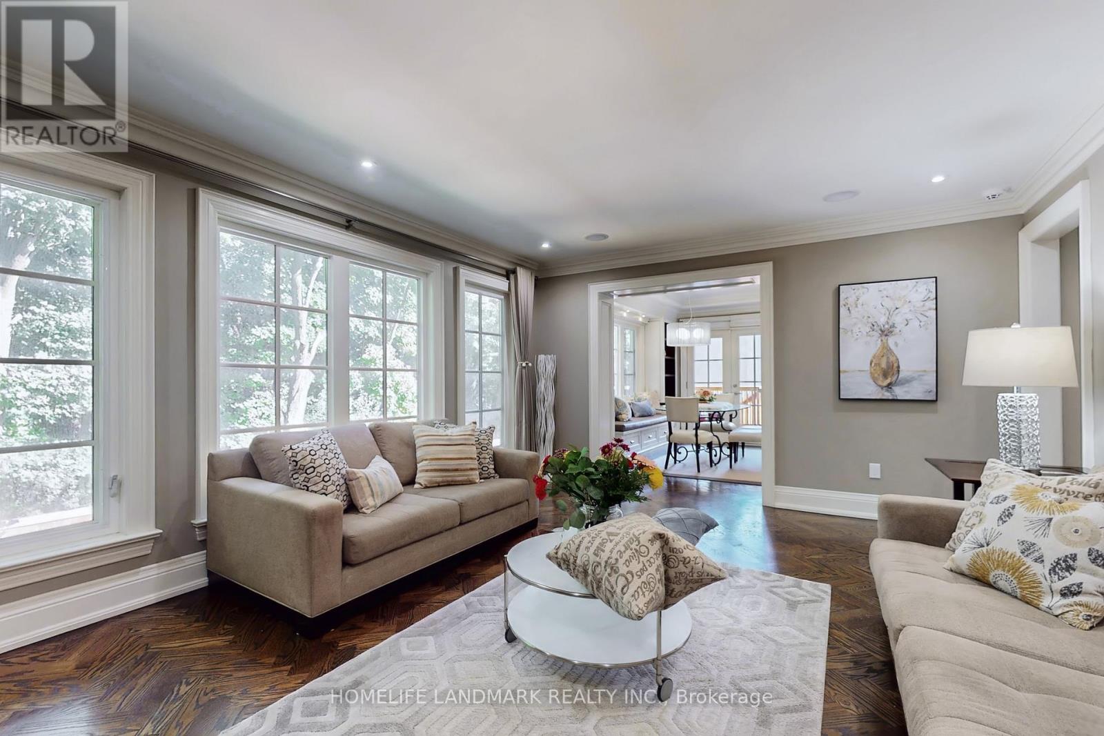 30 Bobwhite Crescent, Toronto, Ontario  M2L 2E1 - Photo 11 - C12433811