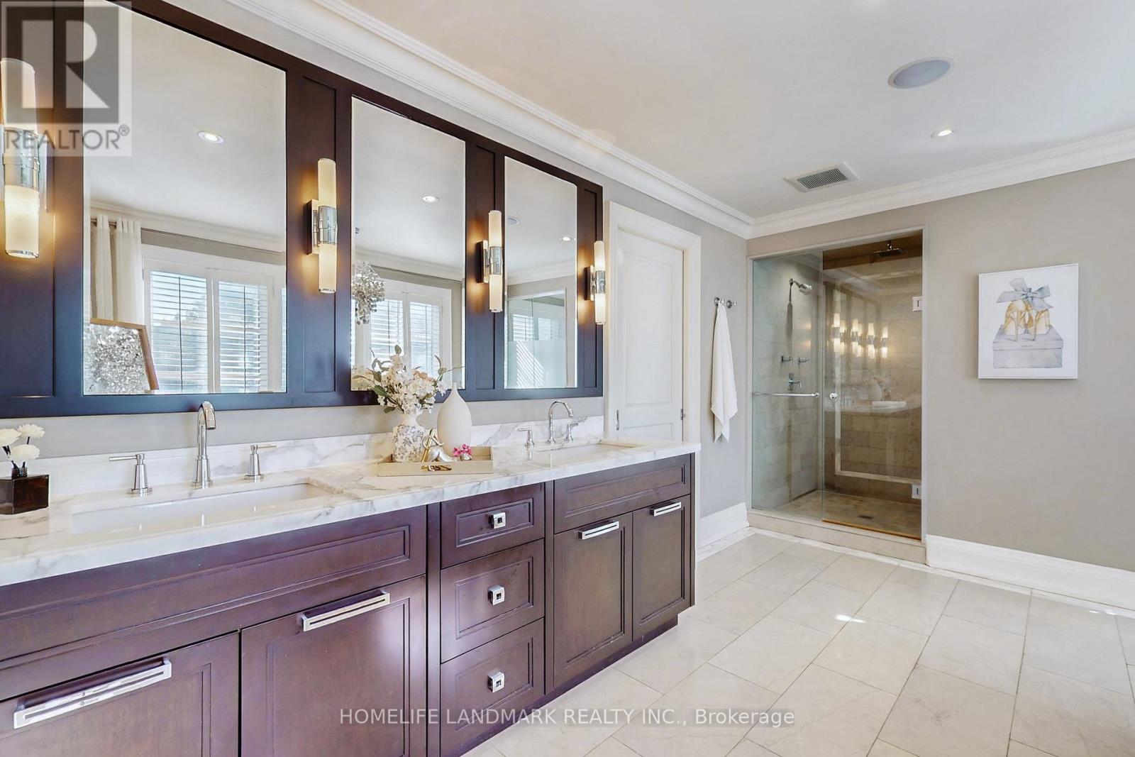 30 Bobwhite Crescent, Toronto, Ontario  M2L 2E1 - Photo 24 - C12433811