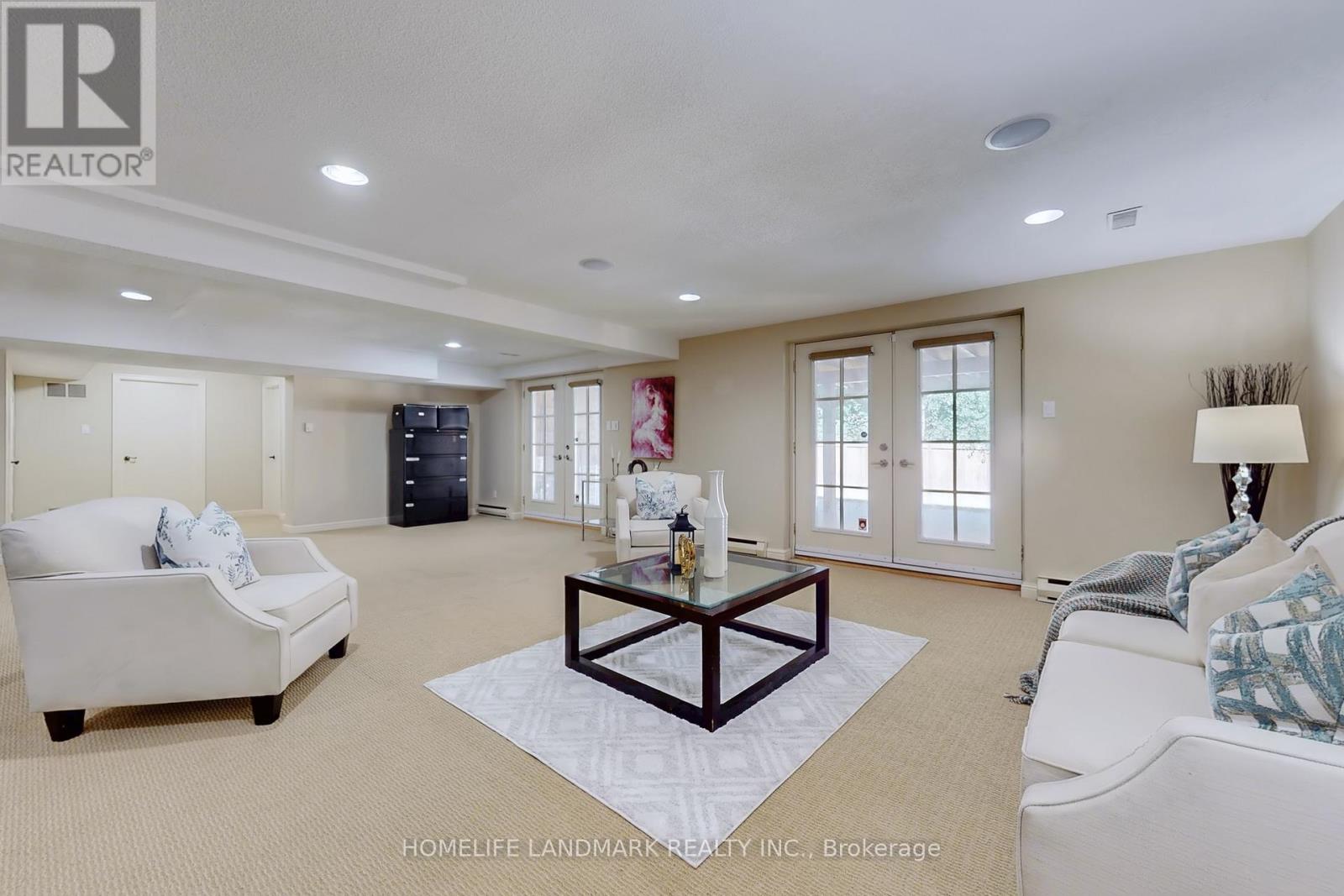 30 Bobwhite Crescent, Toronto, Ontario  M2L 2E1 - Photo 42 - C12433811