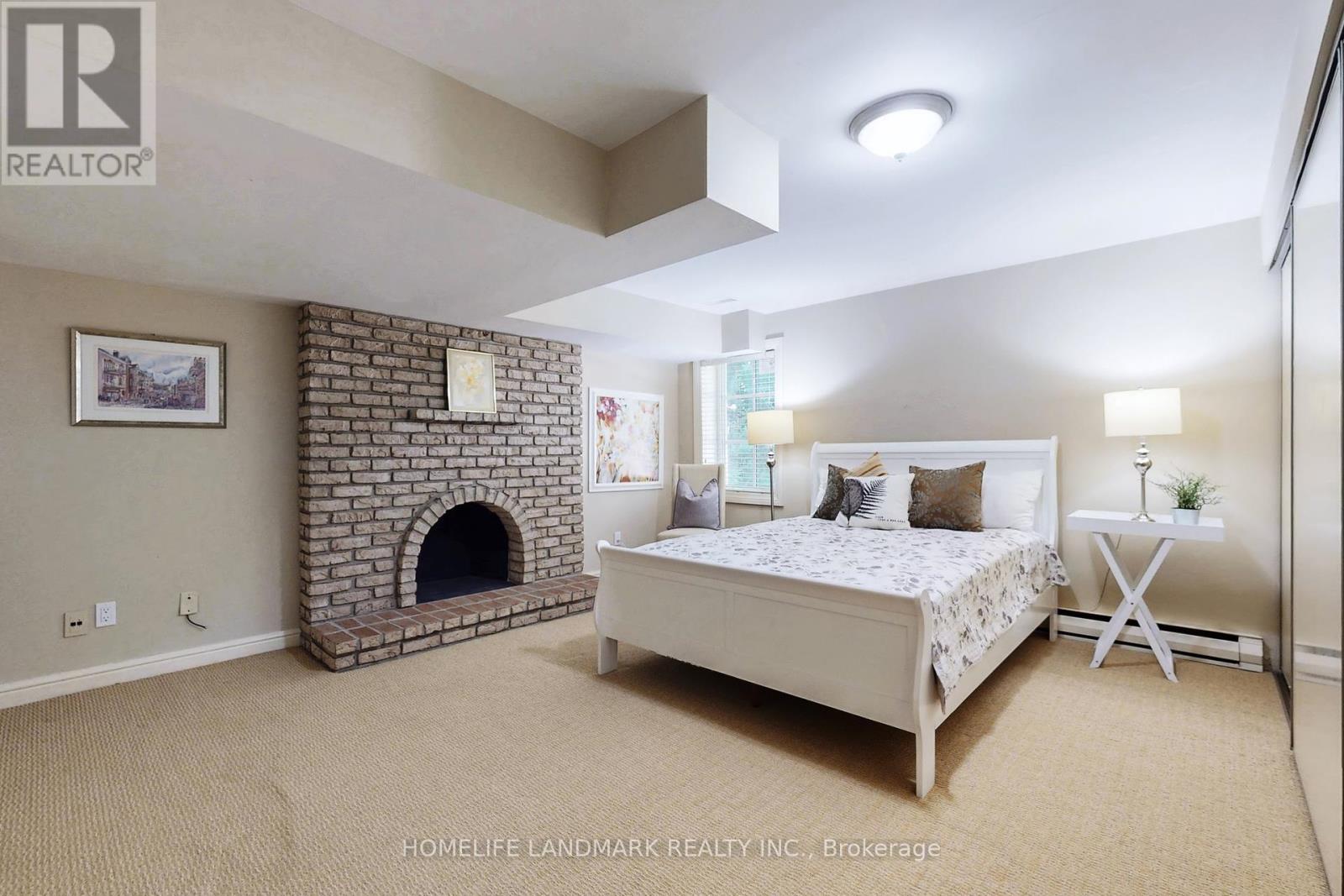 30 Bobwhite Crescent, Toronto, Ontario  M2L 2E1 - Photo 44 - C12433811