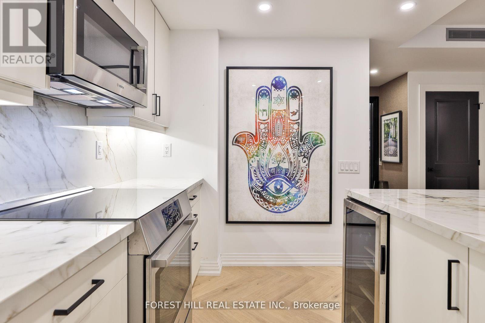 129 - 1 Benvenuto Place, Toronto, Ontario  M4V 2L1 - Photo 17 - C12433829