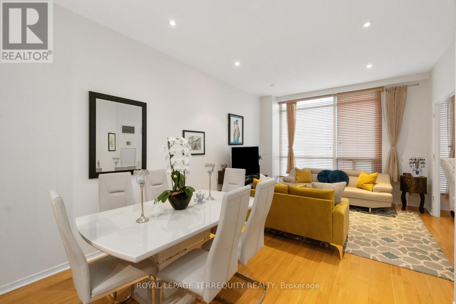 2215 - 7 King Street E, Toronto, Ontario  M5C 3C5 - Photo 12 - C12433837