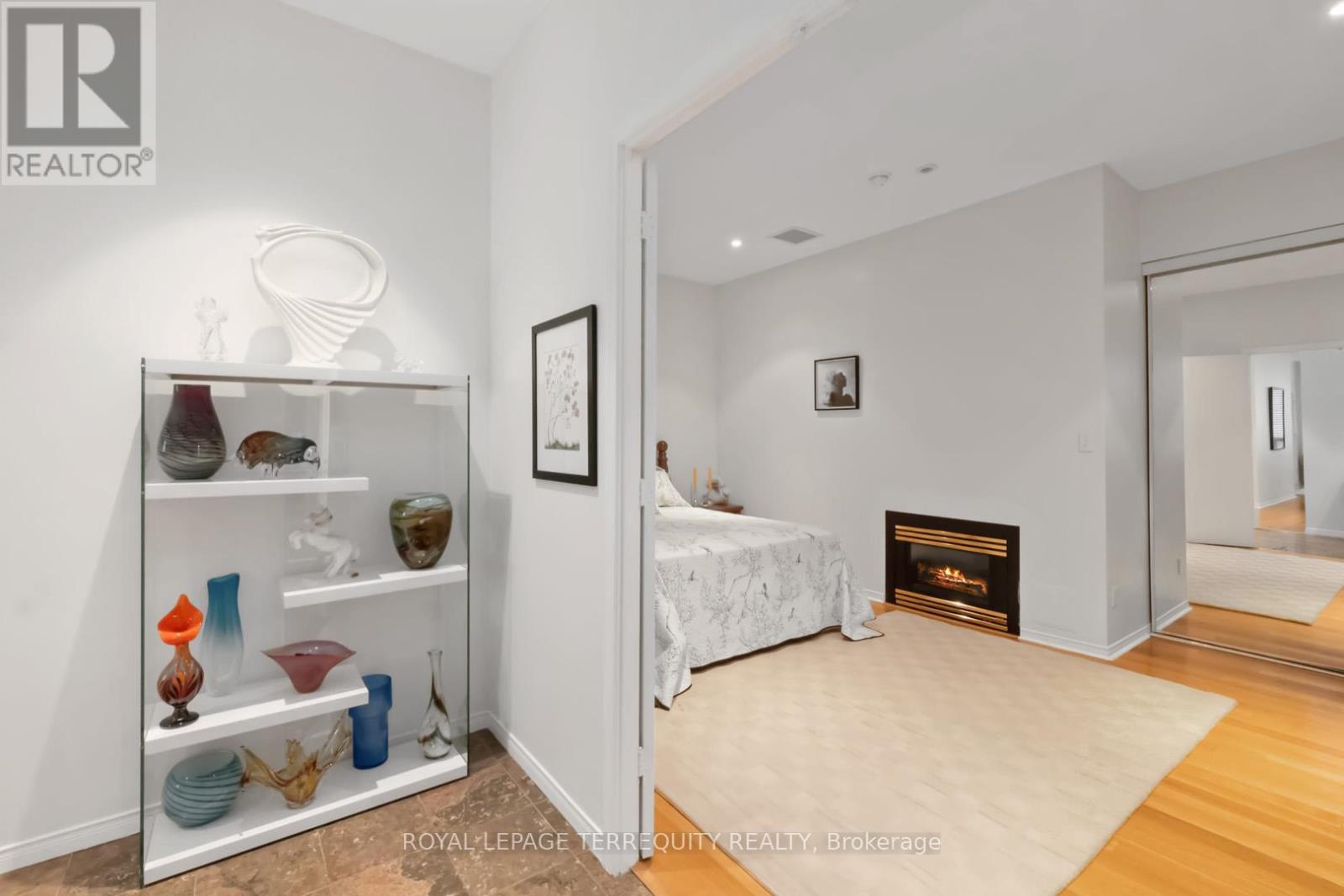 2215 - 7 King Street E, Toronto, Ontario  M5C 3C5 - Photo 19 - C12433837