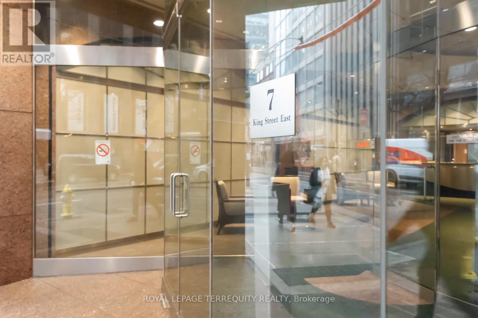 2215 - 7 King Street E, Toronto, Ontario  M5C 3C5 - Photo 39 - C12433837