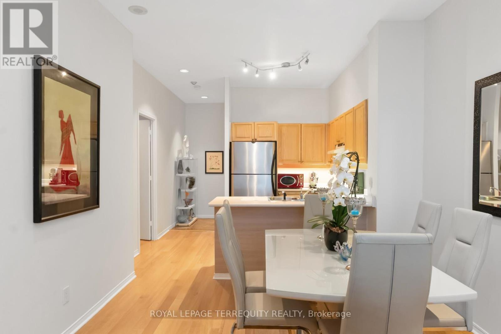 2215 - 7 King Street E, Toronto, Ontario  M5C 3C5 - Photo 7 - C12433837