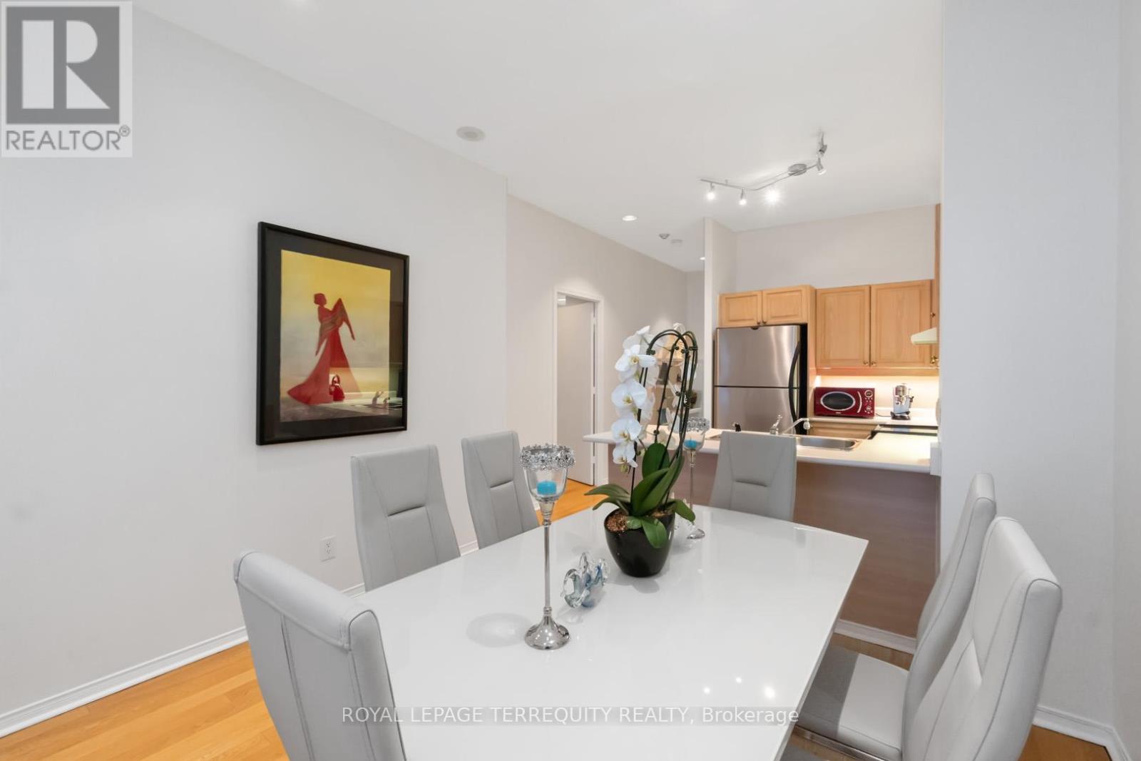 2215 - 7 King Street E, Toronto, Ontario  M5C 3C5 - Photo 9 - C12433837