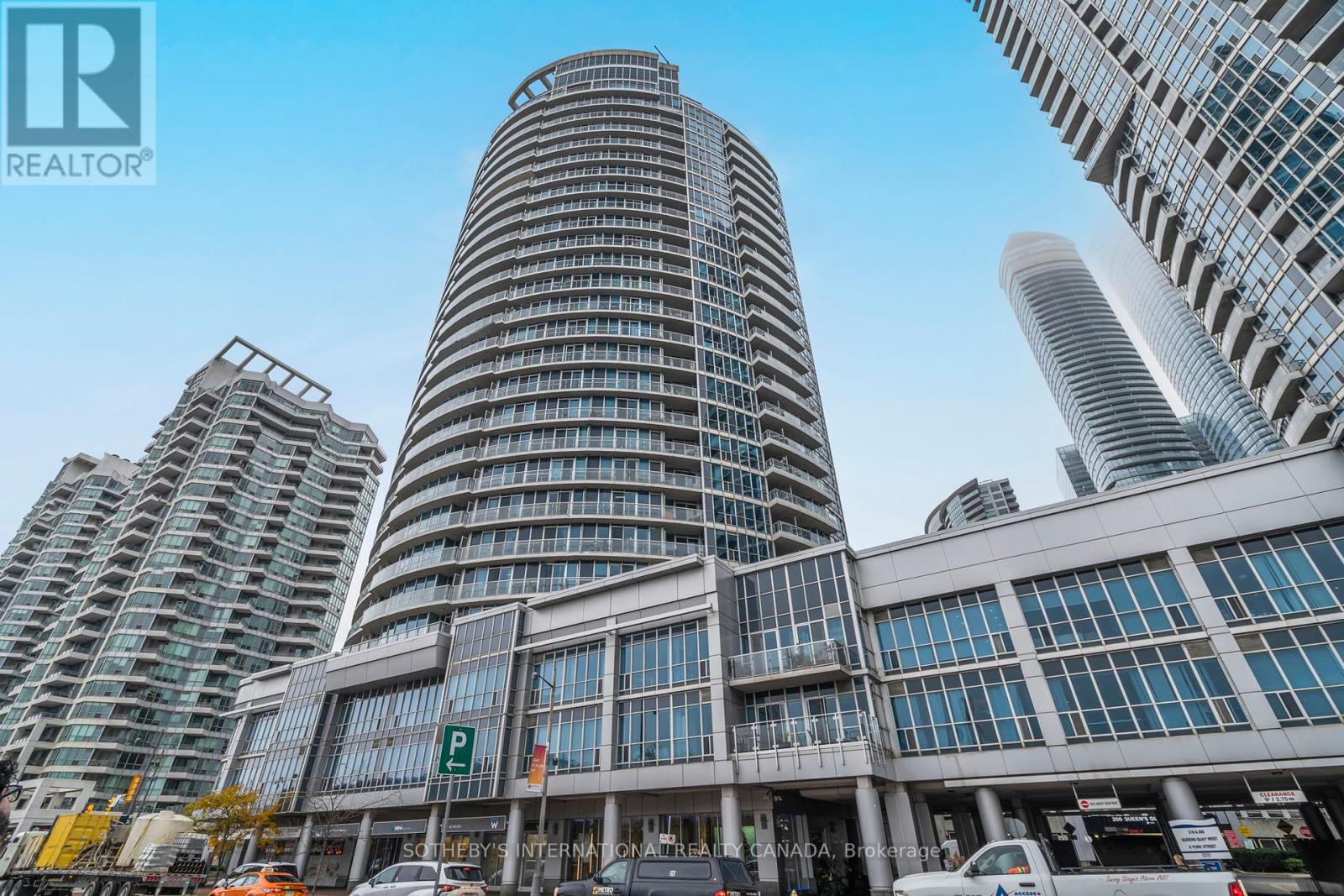 2202 - 218 QUEENS QUAY, Toronto, Ontario