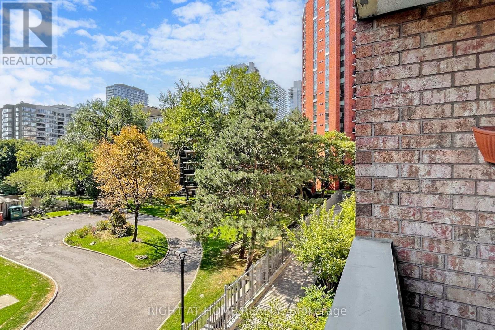 331 - 60 Homewood Avenue, Toronto, Ontario  M4Y 2X4 - Photo 12 - C12433851