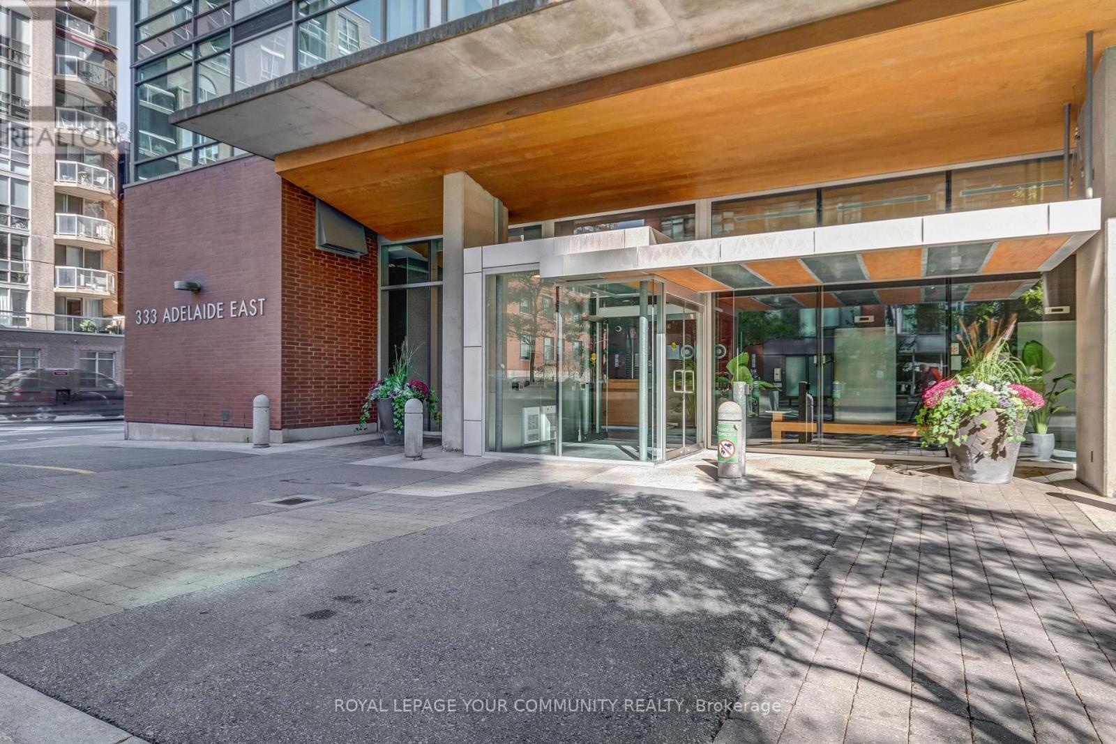 423 - 333 Adelaide Street E, Toronto, Ontario  M5A 4T4 - Photo 2 - C12433870