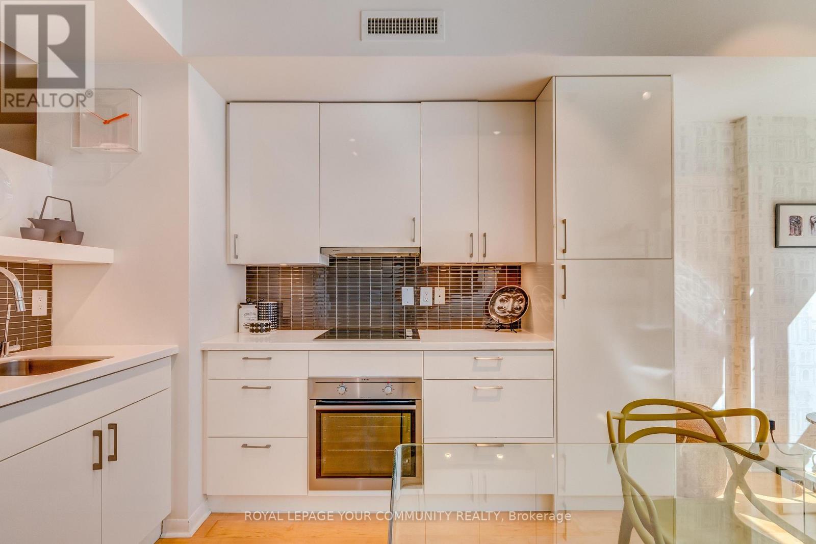 423 - 333 Adelaide Street E, Toronto, Ontario  M5A 4T4 - Photo 8 - C12433870