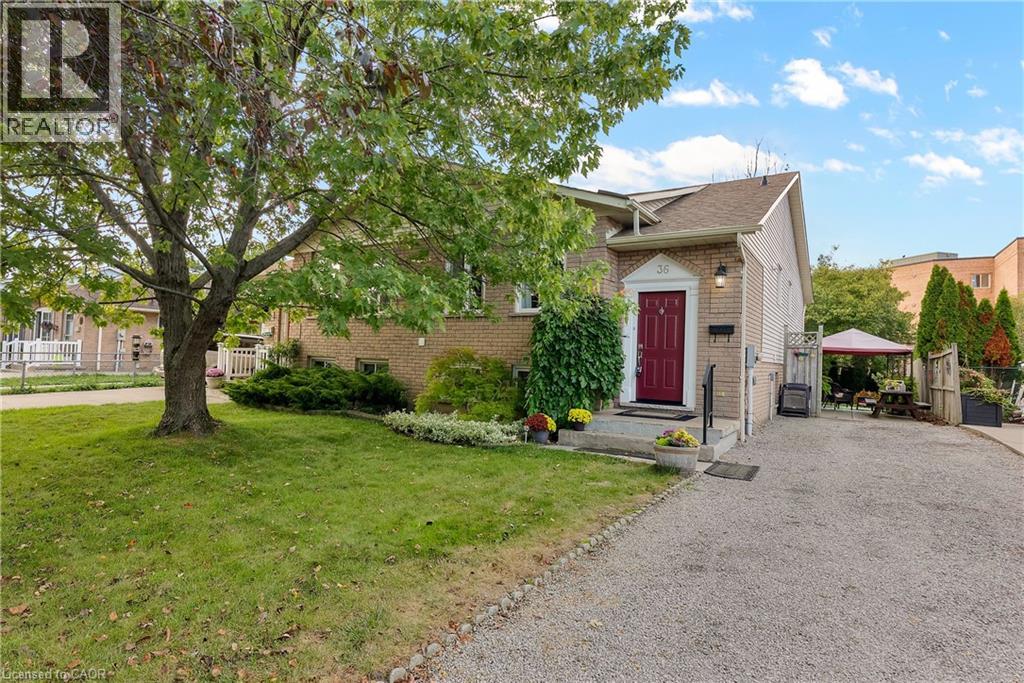 36 Vintage Crescent, St. Catharines, Ontario  L2S 3C6 - Photo 2 - 40774666