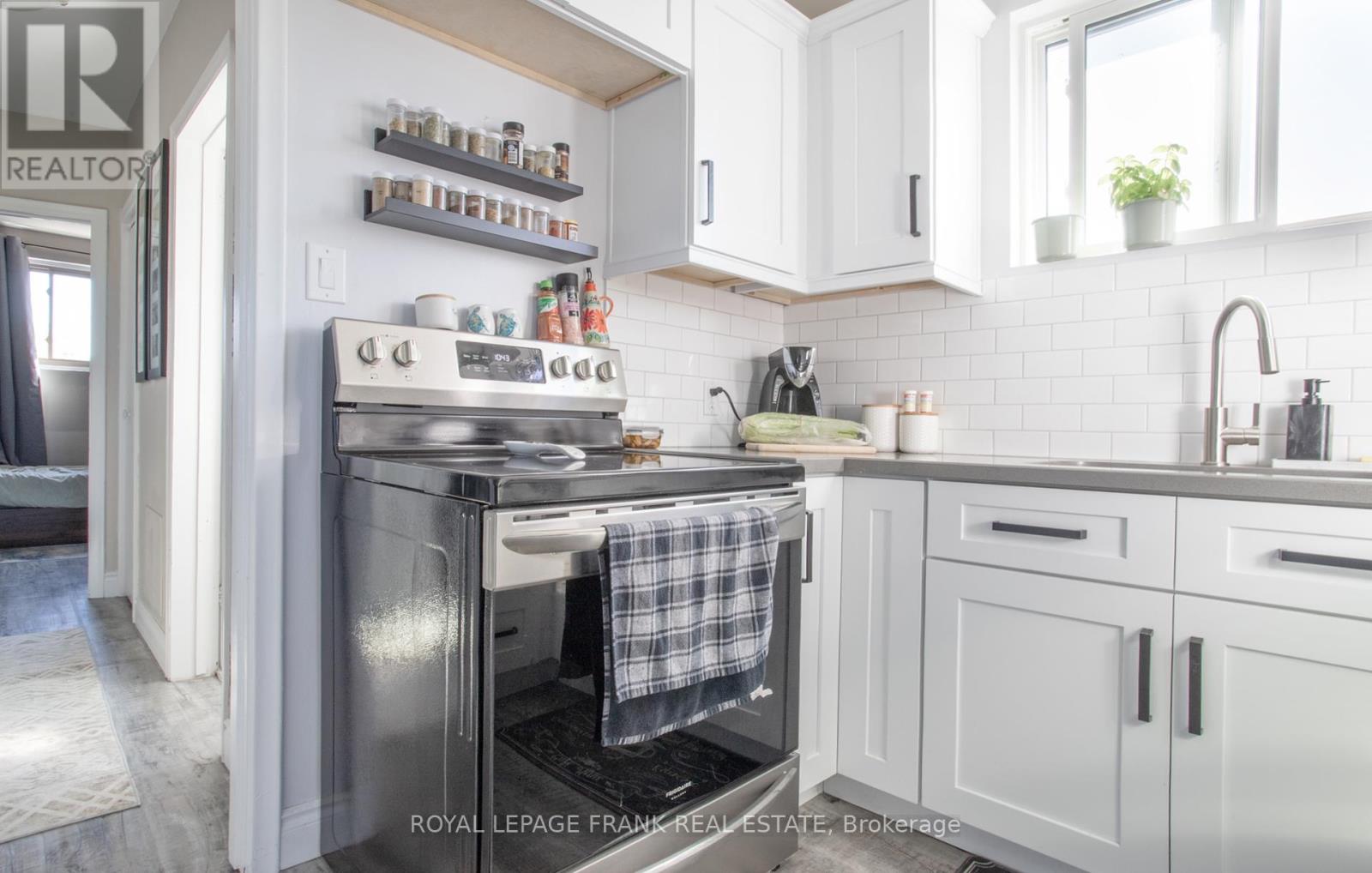 203 Oshawa Boulevard S, Oshawa, Ontario  L1H 5R6 - Photo 14 - E12433956