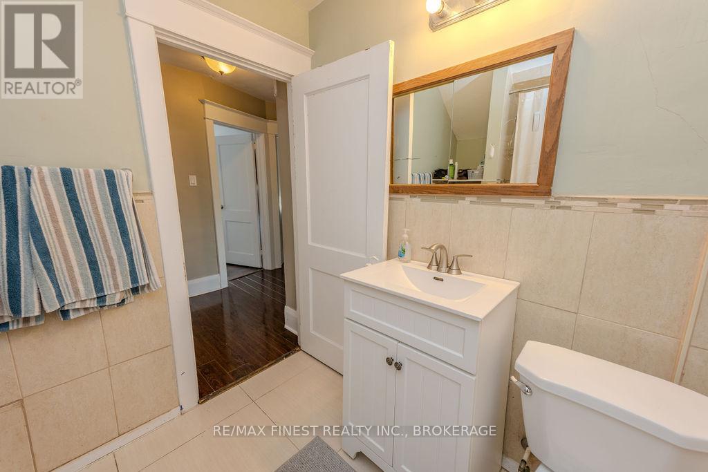 556 Brock Street, Kingston, Ontario  K7L 1V2 - Photo 18 - X12433989