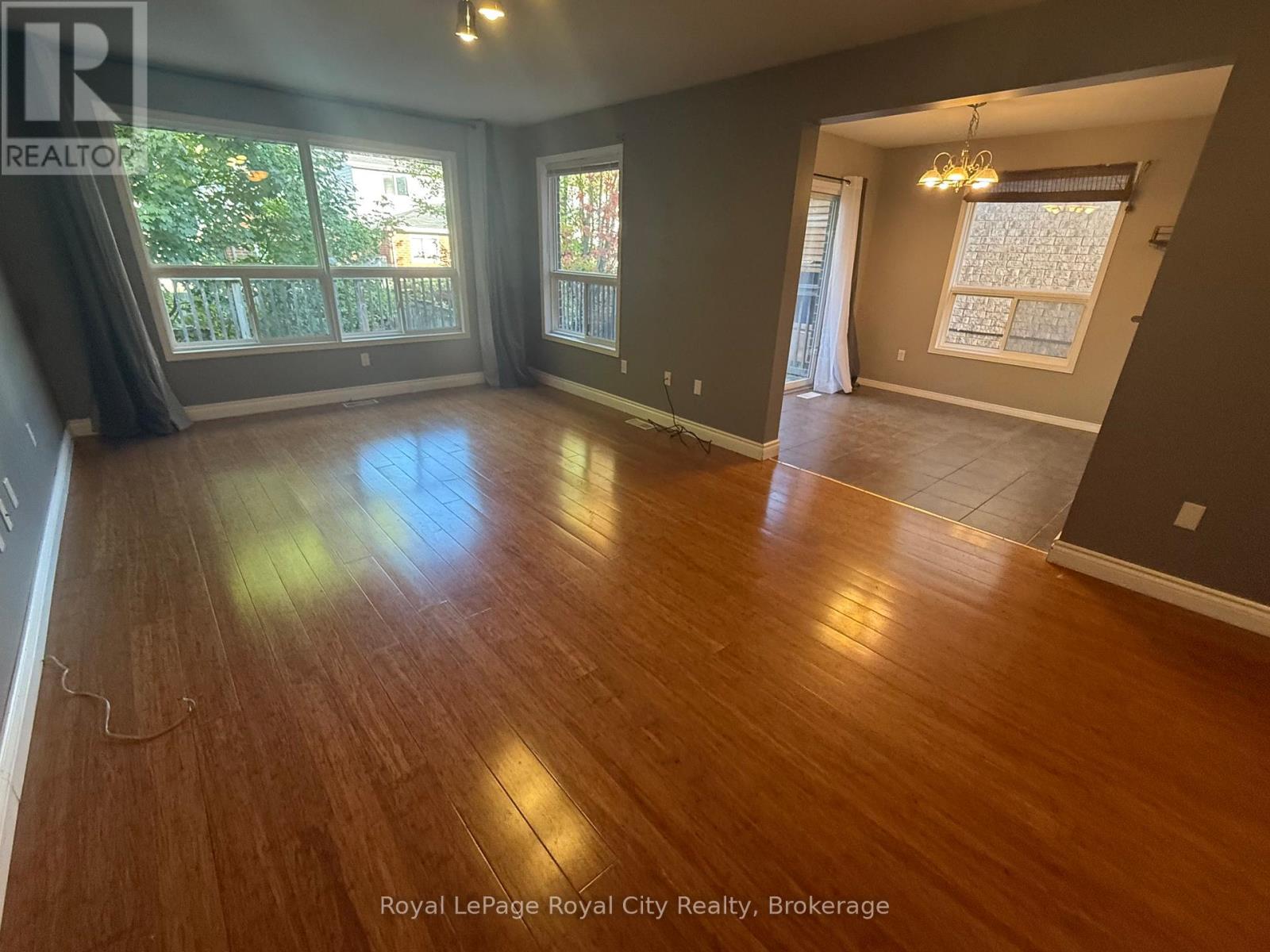 Upper - 115 Cedarvale Avenue, Guelph, Ontario  N1E 7K2 - Photo 10 - X12428542