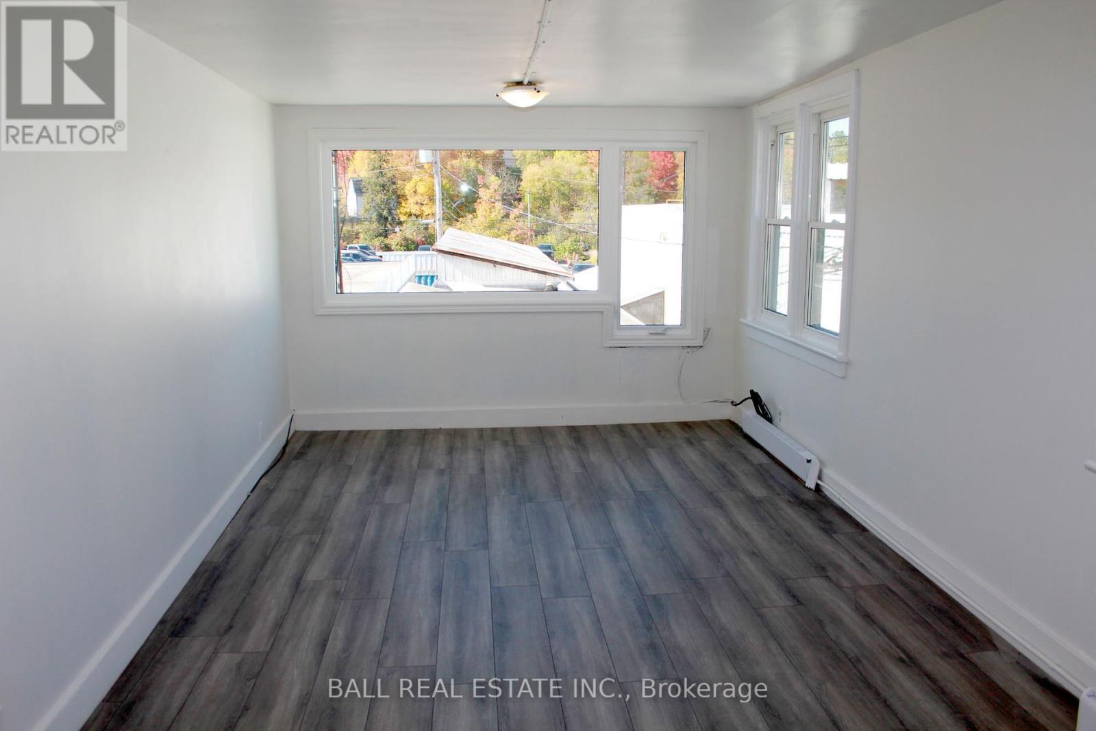 34 Hastings Street N, Bancroft, Ontario K0L 1C0 - Photo 19 - X12433911