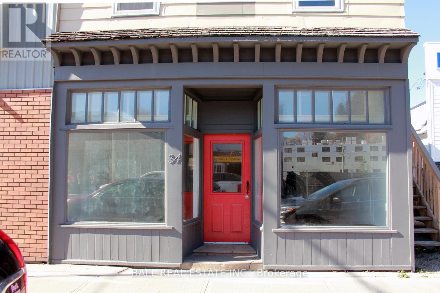 34 Hastings Street N, Bancroft, Ontario K0L 1C0 - Photo 3 - X12433911