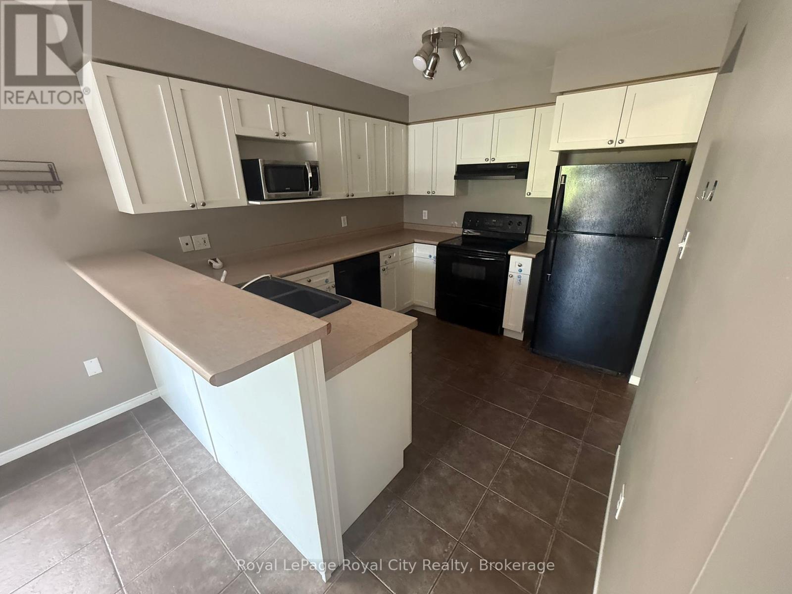 Upper - 115 Cedarvale Avenue, Guelph, Ontario  N1E 7K2 - Photo 5 - X12428542