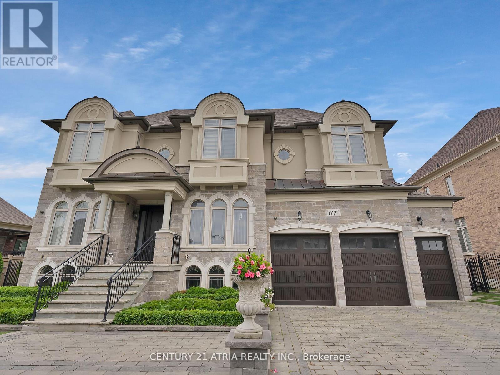67 Langdon Drive, King, Ontario  L7B 0M1 - Photo 2 - N12433820