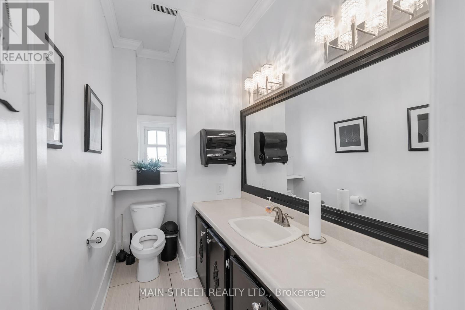 92 Holland Street W, Bradford West Gwillimbury, Ontario  L3Z 1R7 - Photo 32 - N12433854