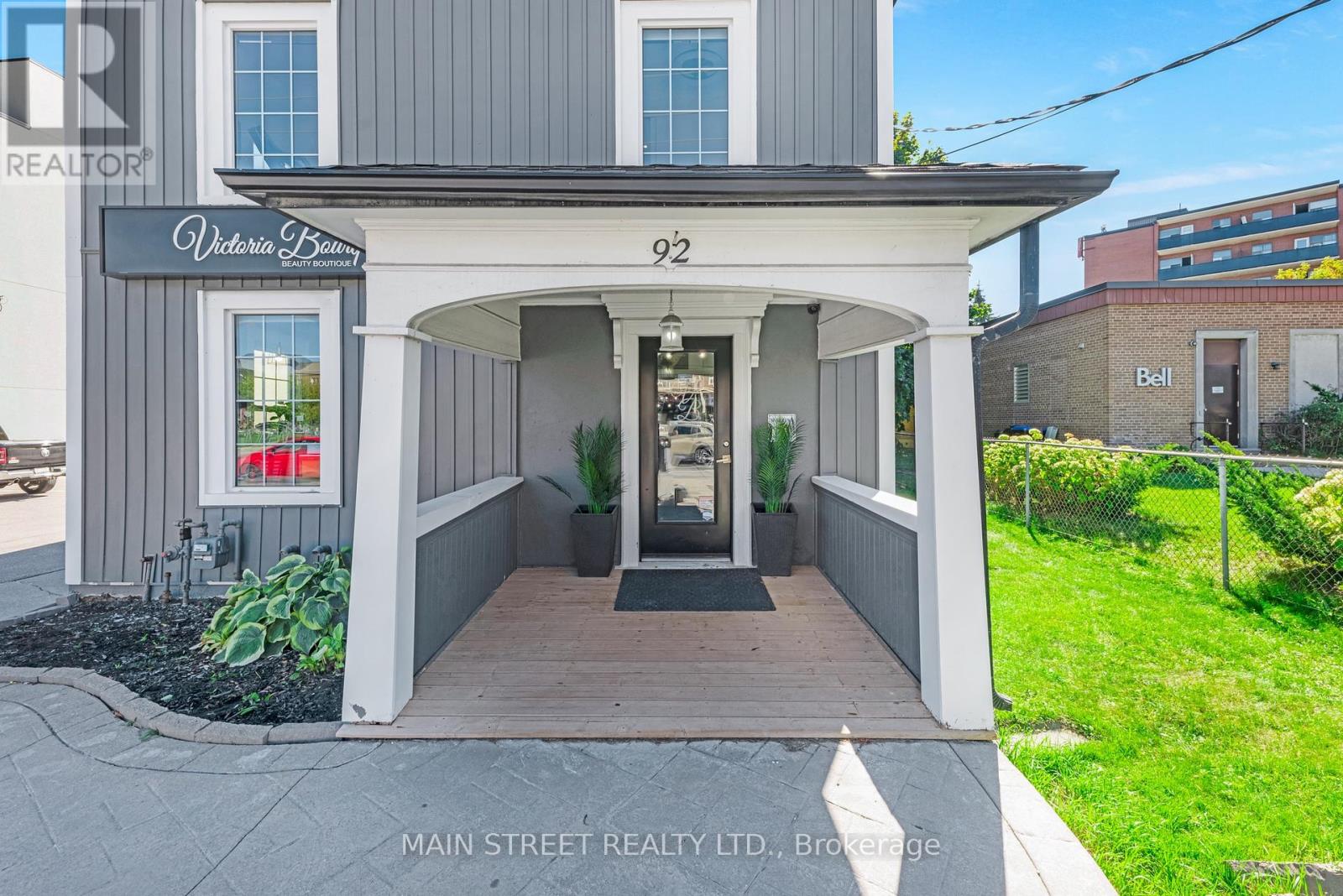 92 Holland Street W, Bradford West Gwillimbury, Ontario  L3Z 1R7 - Photo 4 - N12433854