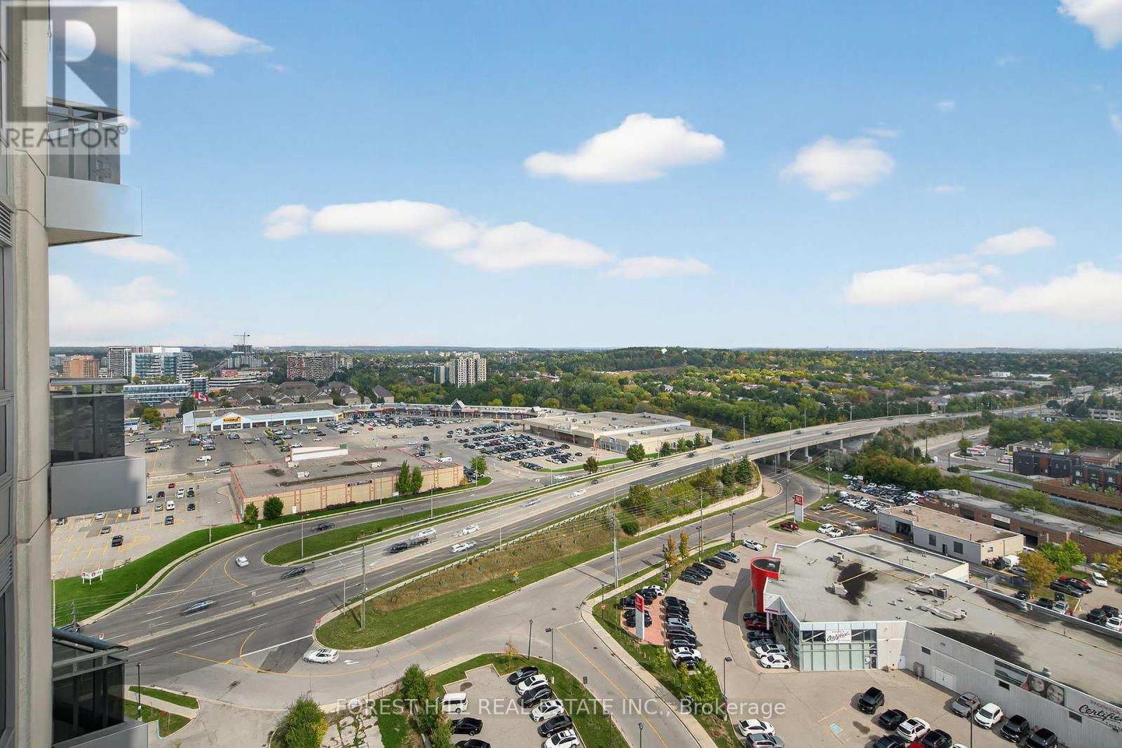 1603 - 9205 Yonge Street, Richmond Hill, Ontario  L4C 1V5 - Photo 17 - N12433860