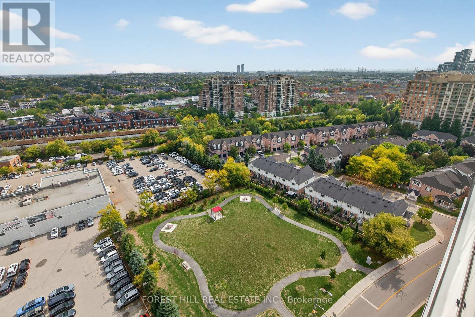 1603 - 9205 Yonge Street, Richmond Hill, Ontario  L4C 1V5 - Photo 18 - N12433860