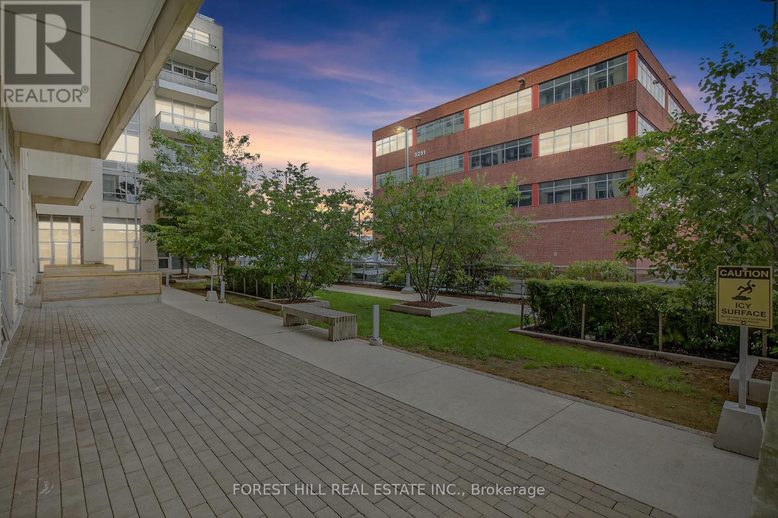 1603 - 9205 Yonge Street, Richmond Hill, Ontario  L4C 1V5 - Photo 46 - N12433860