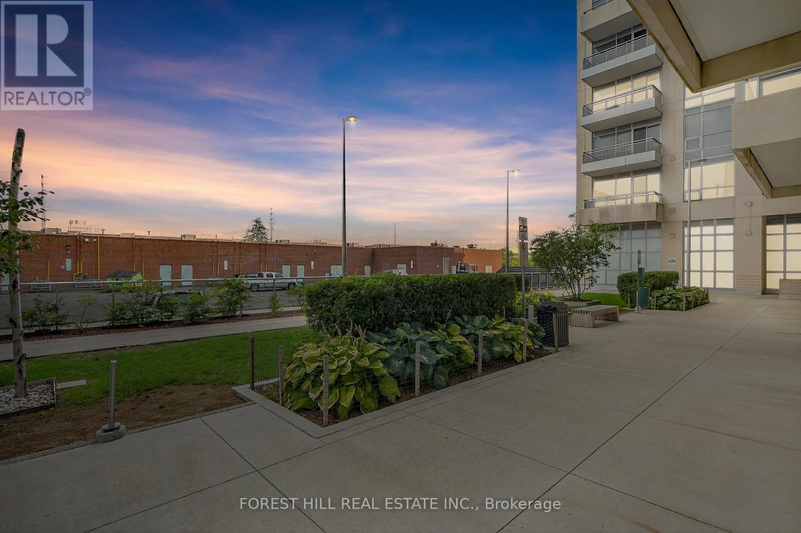 1603 - 9205 Yonge Street, Richmond Hill, Ontario  L4C 1V5 - Photo 47 - N12433860