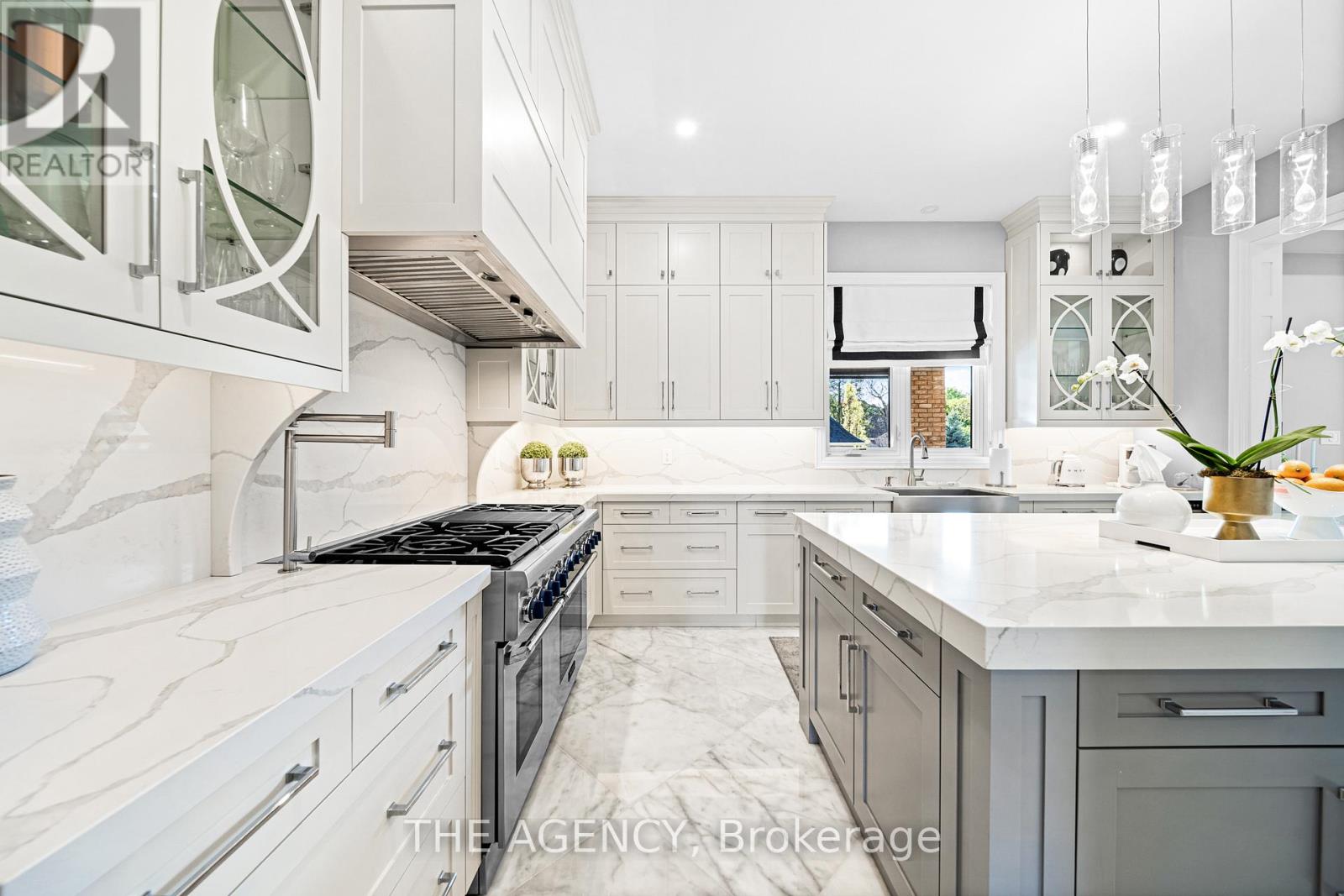 18 Westbrooke Boulevard, King, Ontario  L0G 1N0 - Photo 11 - N12433862
