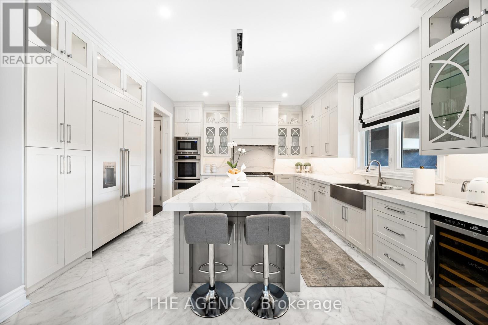 18 Westbrooke Boulevard, King, Ontario  L0G 1N0 - Photo 12 - N12433862