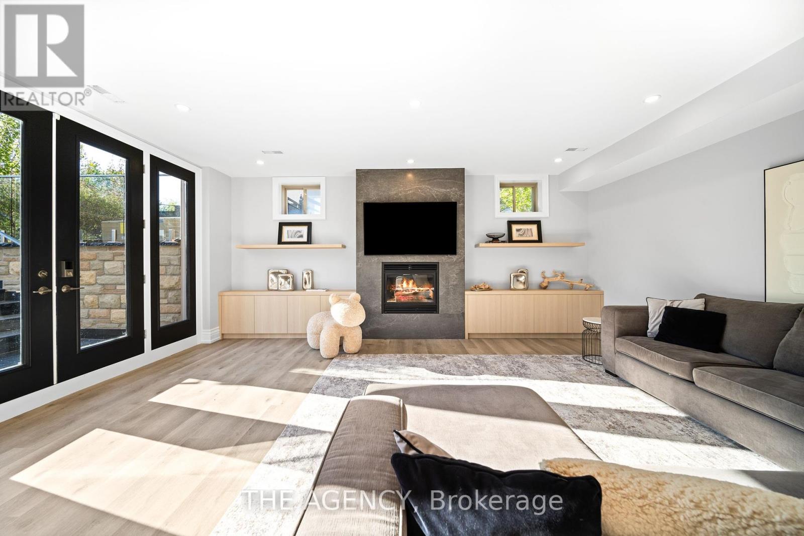 18 Westbrooke Boulevard, King, Ontario  L0G 1N0 - Photo 33 - N12433862