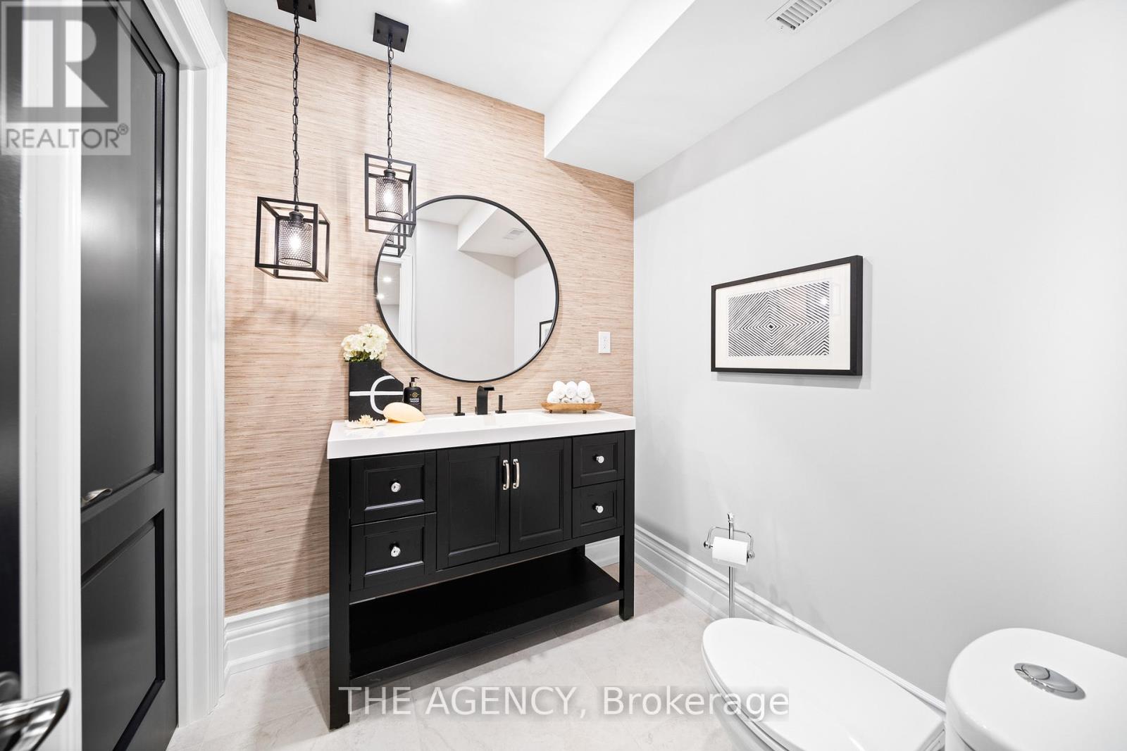 18 Westbrooke Boulevard, King, Ontario  L0G 1N0 - Photo 37 - N12433862