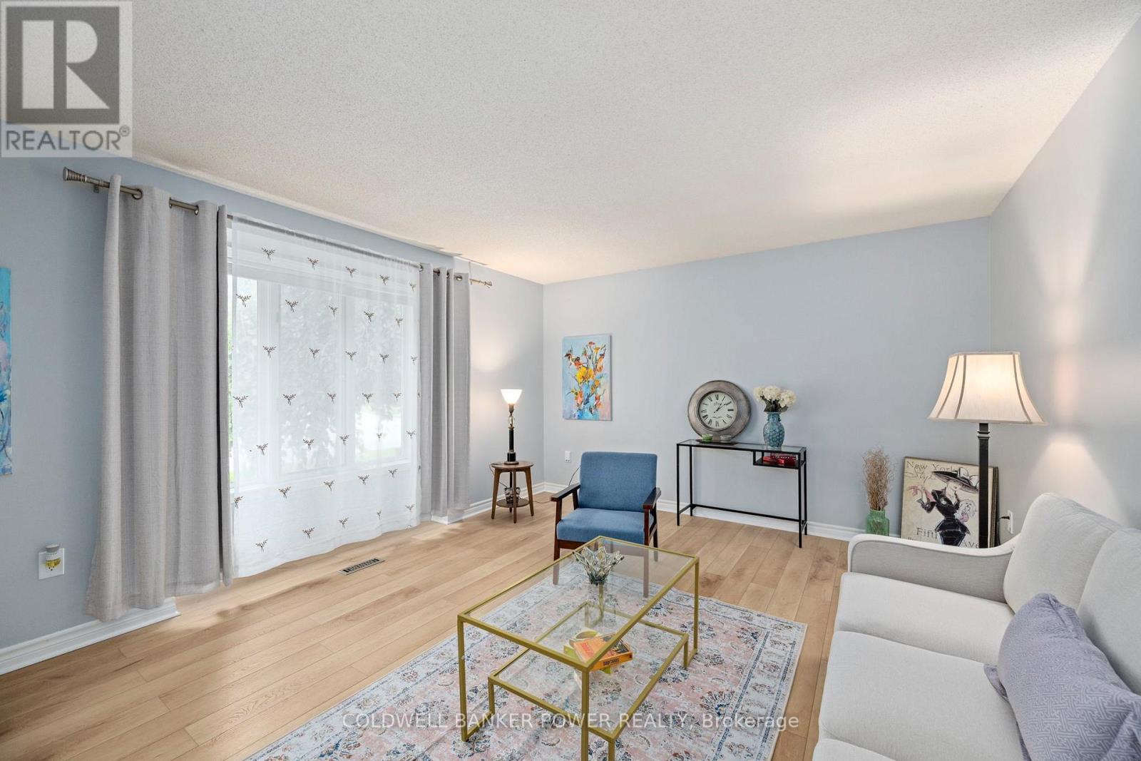 1031 Griffith Street, London South (South K), Ontario  N6K 3Y7 - Photo 4 - X12433892