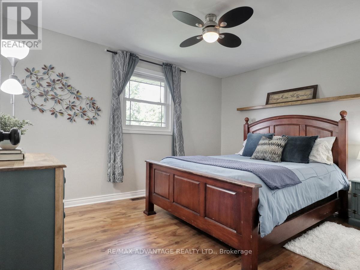 8 East Williams Street, North Middlesex, Ontario  N0M 1A0 - Photo 21 - X12433909