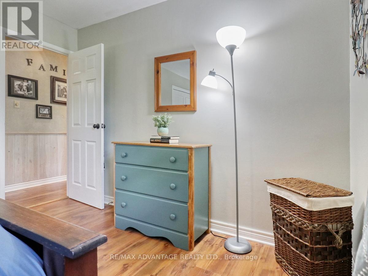 8 East Williams Street, North Middlesex, Ontario  N0M 1A0 - Photo 22 - X12433909