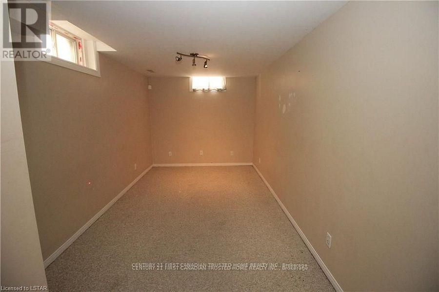 199 Emerald Road, London South, Ontario  N6B 2V3 - Photo 13 - X12433919