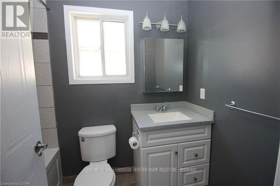 199 Emerald Road, London South, Ontario  N6B 2V3 - Photo 20 - X12433919