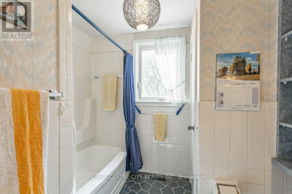 1411 Erindale Crescent, London North, Ontario  N5X 1V8 - Photo 14 - X12433936