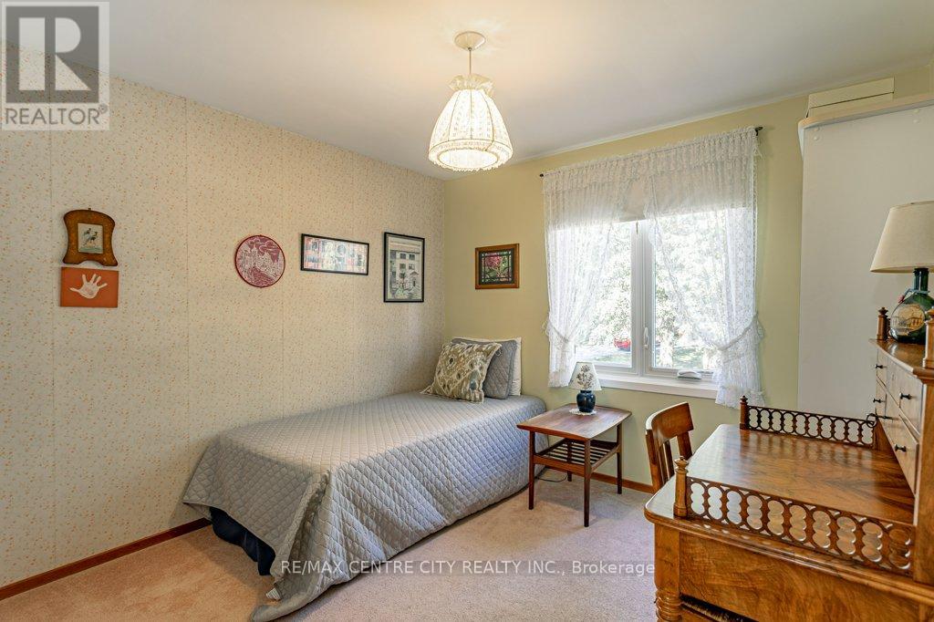 1411 Erindale Crescent, London North, Ontario  N5X 1V8 - Photo 16 - X12433936