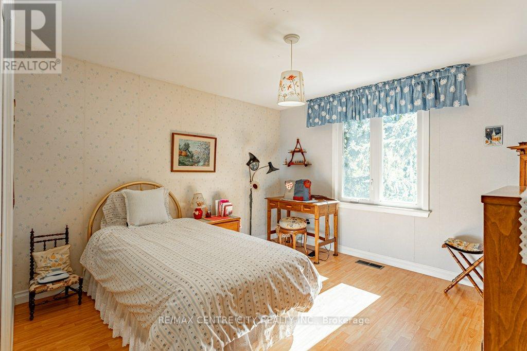 1411 Erindale Crescent, London North, Ontario  N5X 1V8 - Photo 18 - X12433936