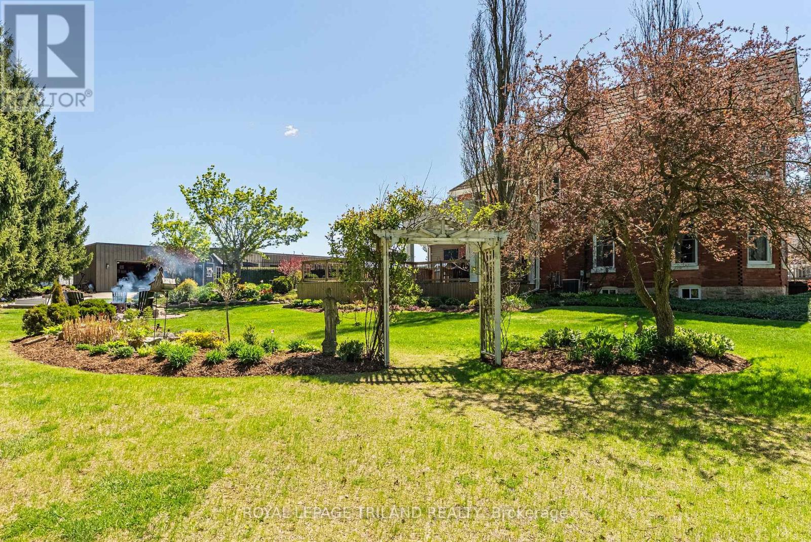 6058 Stone Church Road, Central Elgin, Ontario  N0L 2L0 - Photo 15 - X12433966