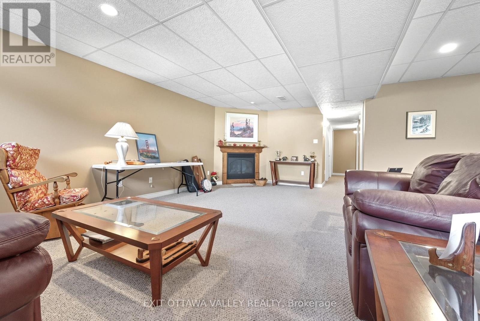 8 Cockcroft Crescent, Deep River, Ontario  K0J 1P0 - Photo 28 - X12434024