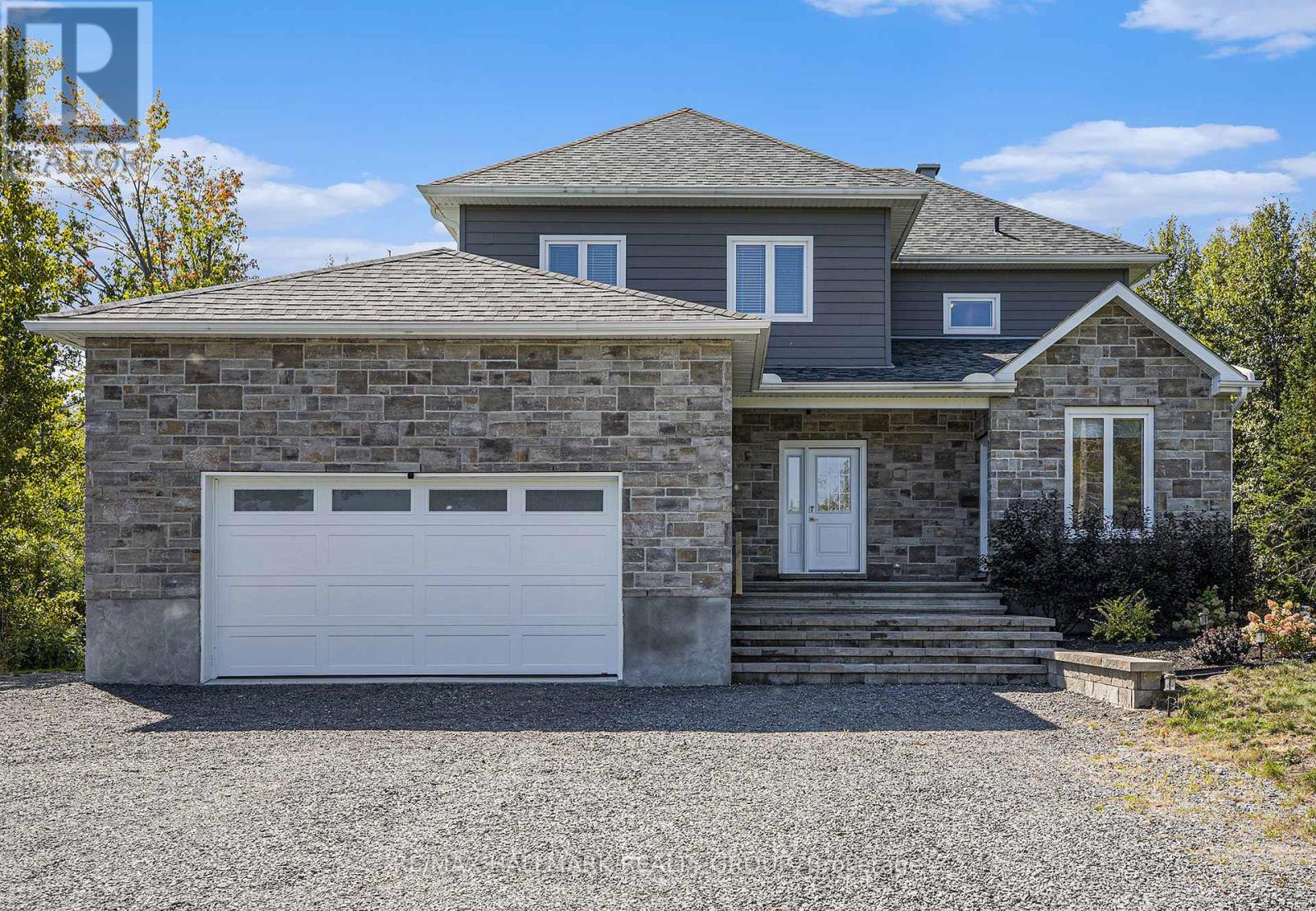 156 COUNTRY MEADOW DRIVE, Ottawa, Ontario
