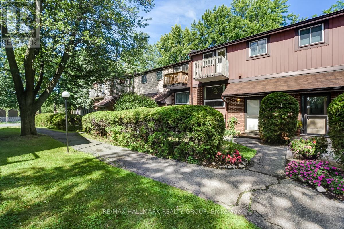 7 - 403 Montfort Street, Ottawa, Ontario  K1L 8G8 - Photo 1 - X12433935