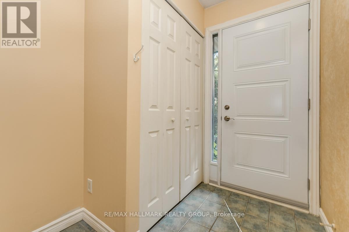 7 - 403 Montfort Street, Ottawa, Ontario  K1L 8G8 - Photo 3 - X12433935