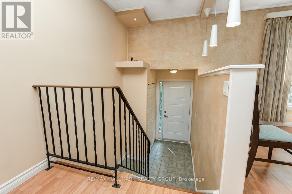 7 - 403 Montfort Street, Ottawa, Ontario  K1L 8G8 - Photo 4 - X12433935